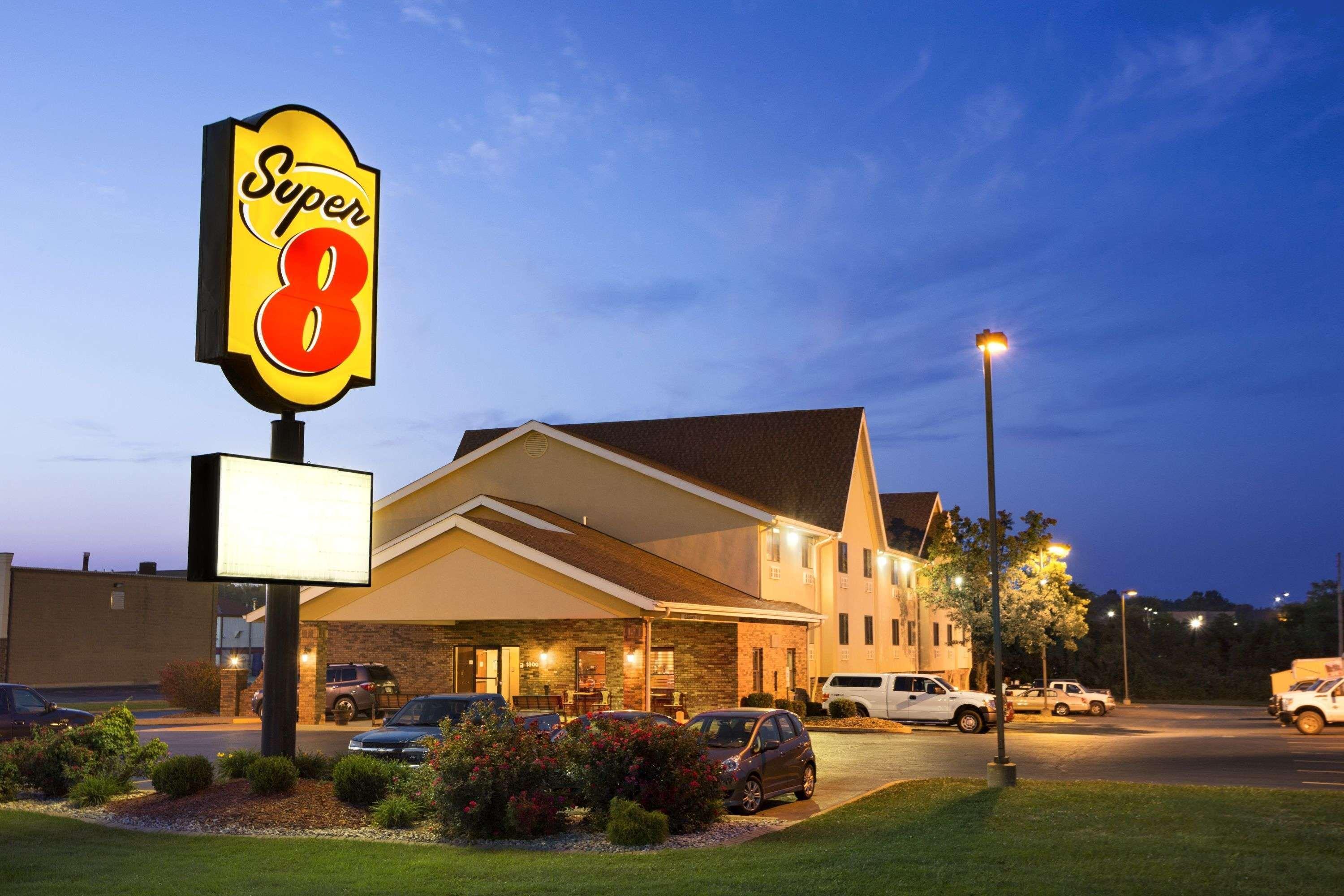 Motel Super 8 By Wyndham Alton Zewnętrze zdjęcie