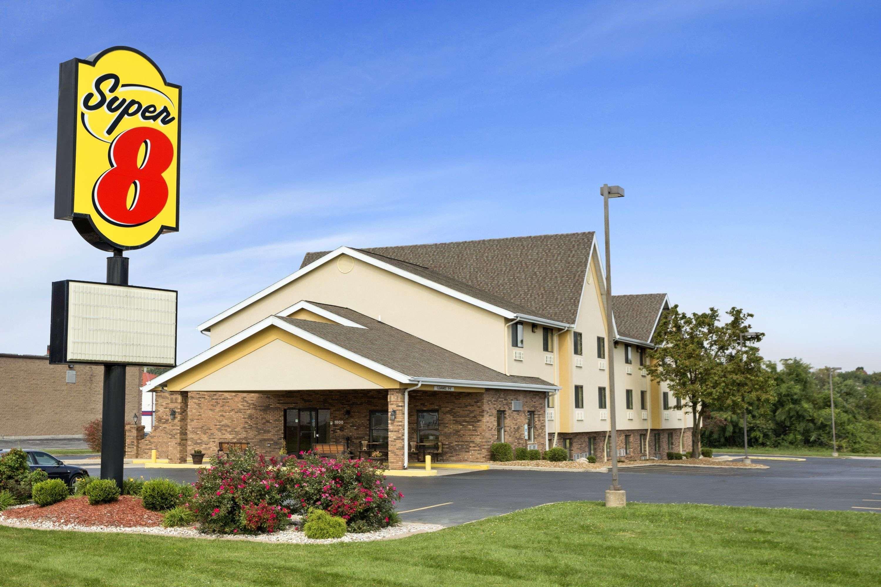 Motel Super 8 By Wyndham Alton Zewnętrze zdjęcie